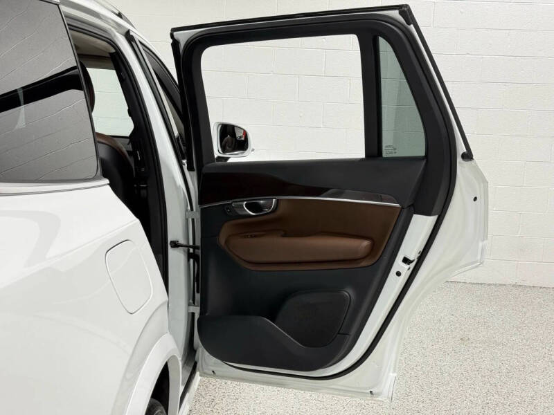 2019 Volvo XC90 T6 Momentum