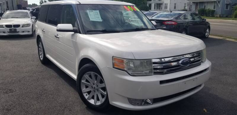 2009 Ford Flex for sale at Roy's Auto Sales in Harrisburg PA