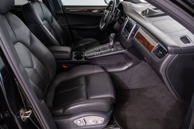 2017 Porsche Macan S