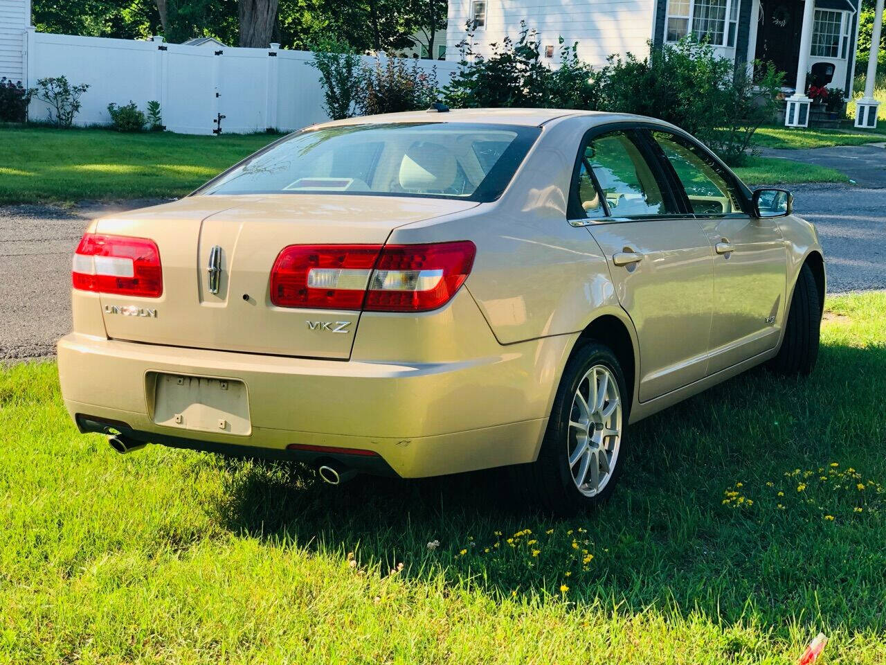 2007 Lincoln MKZ for sale at Pak Auto in Schenectady, NY