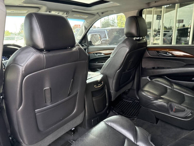 2018 Cadillac Escalade Luxury