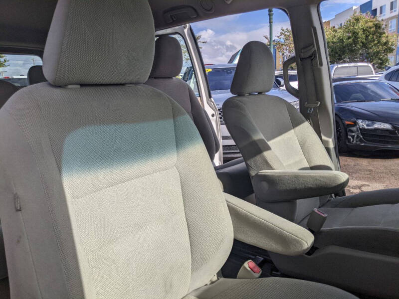 2017 Toyota Sienna L 7-Passenger