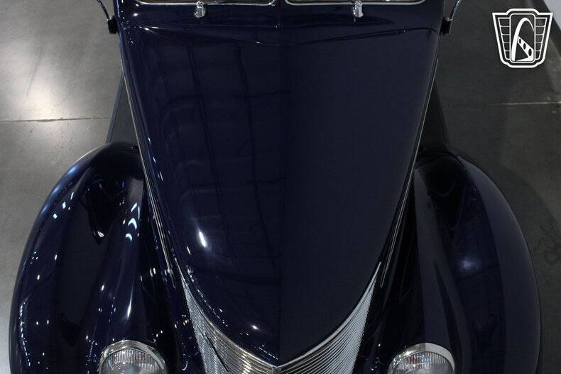 1937 Ford Phaeton