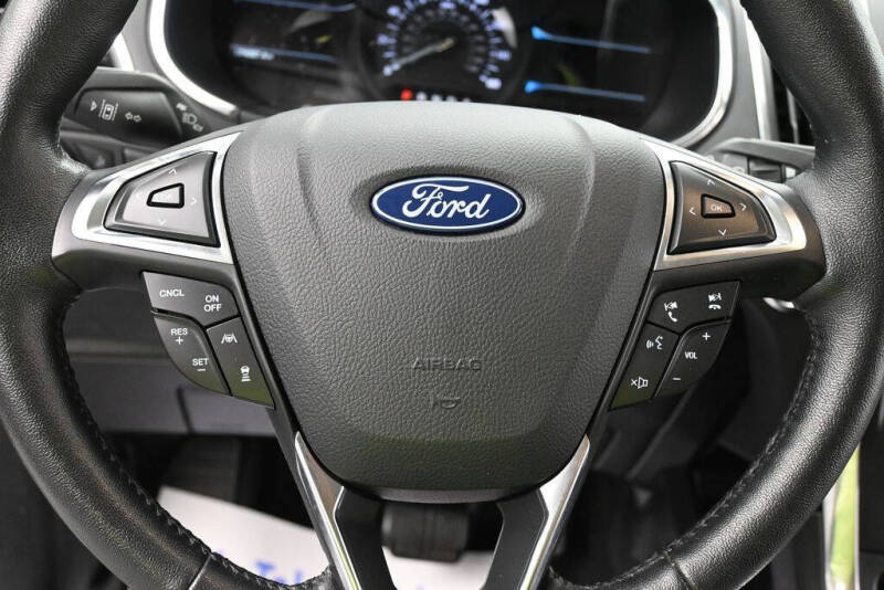 2021 Ford Edge Titanium
