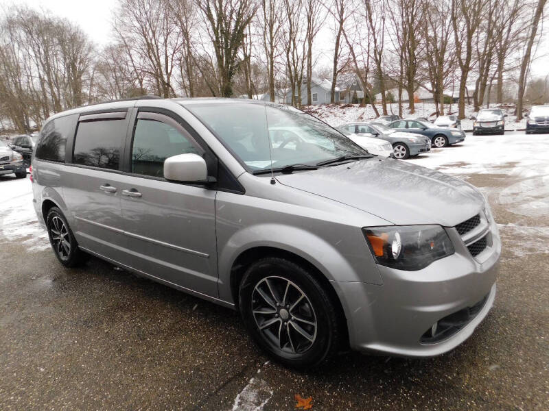 2016 Dodge Grand Caravan R/T's photo