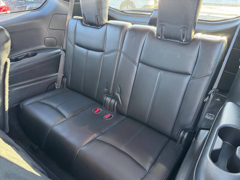 2017 Nissan Pathfinder SL