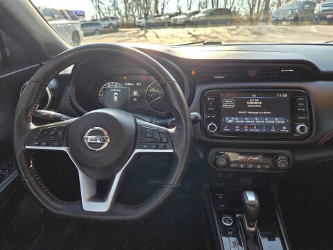 2021 Nissan Kicks SR