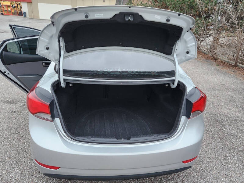 2014 Hyundai Elantra SE