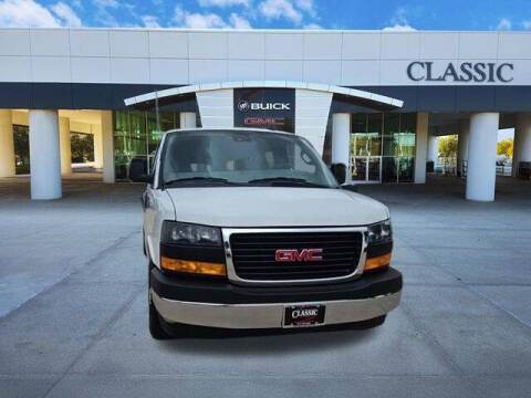 2025 GMC Savana LT 3500