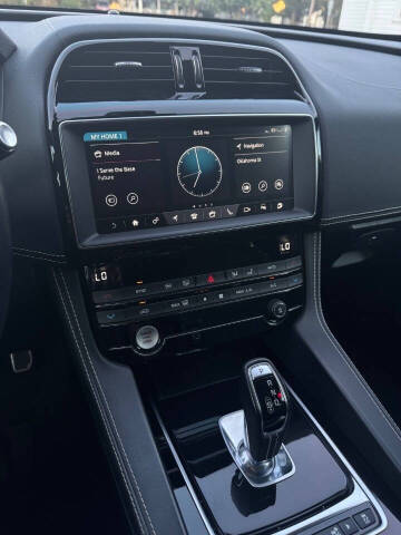 2020 Jaguar F-PACE SVR