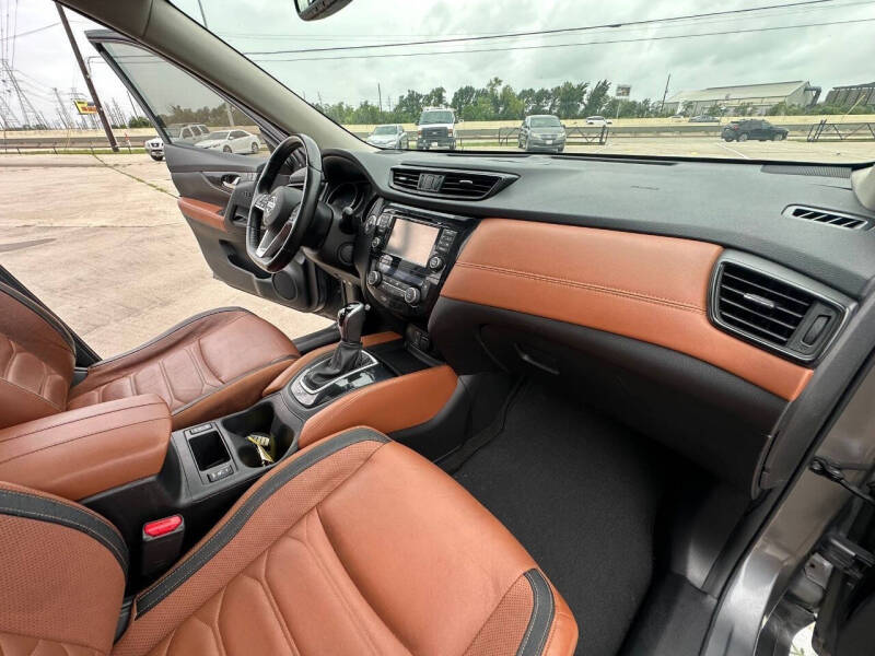 2017 Nissan Rogue SL