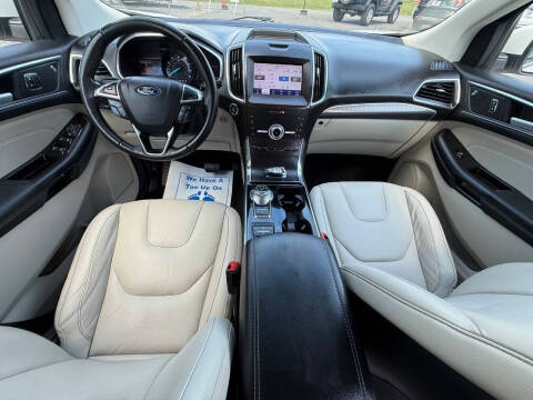 2020 Ford Edge Titanium