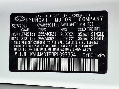 2023 Genesis GV70 2.5T Standard