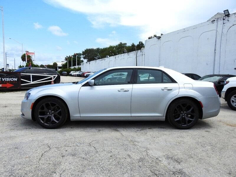 2021 CHRYSLER 300 Sedan - $23,900