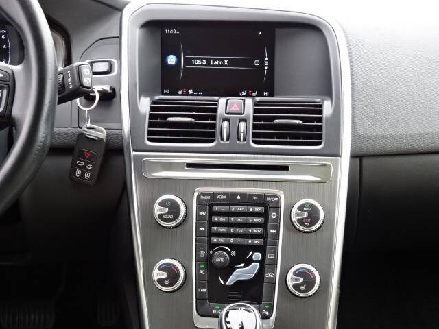 2016 Volvo XC60 T6 Drive-E R-Design Platinum