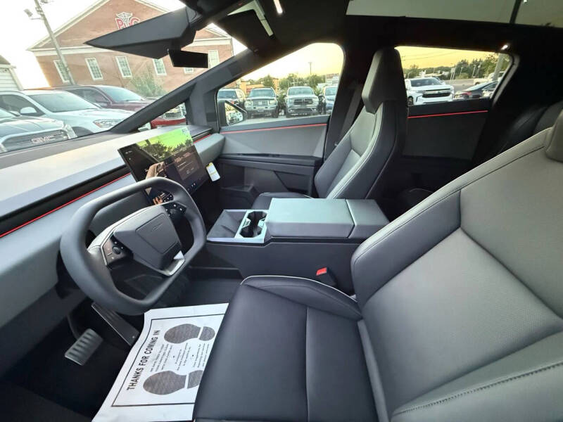 2025 Tesla Cybertruck