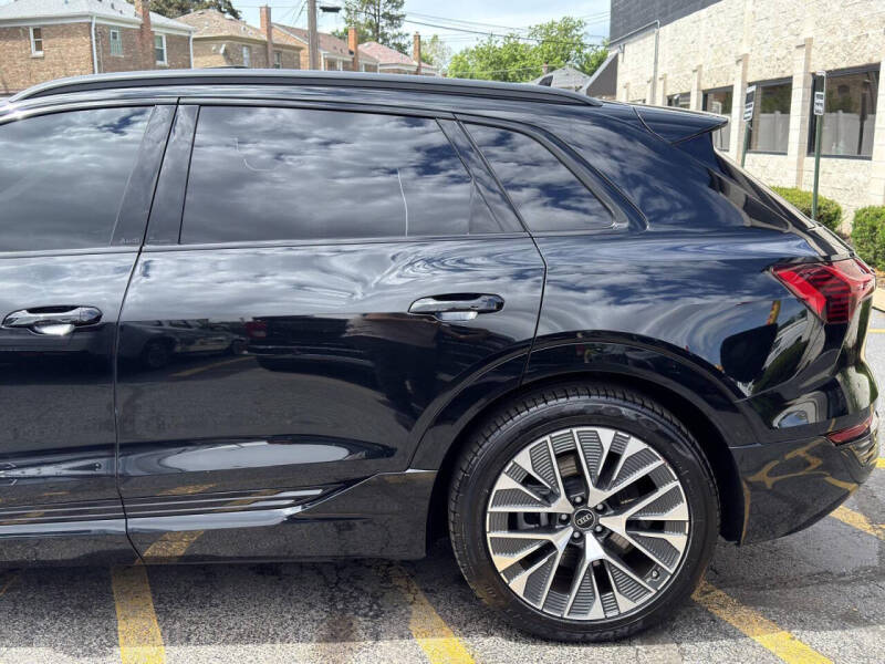 2024 Audi Q8 e-tron quattro Premium Plus