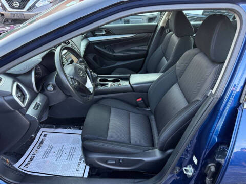 2017 Nissan Maxima
