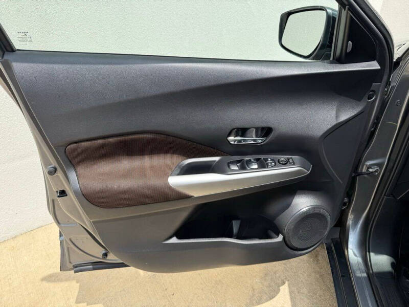 2018 Nissan Kicks SR