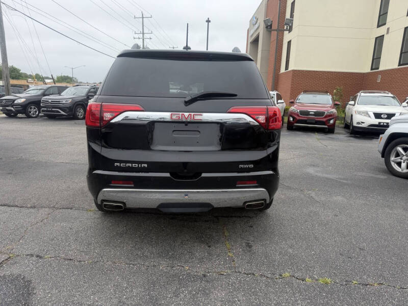 2017 GMC Acadia Denali