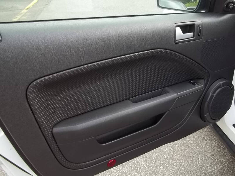 2006 Ford Mustang V6 Premium