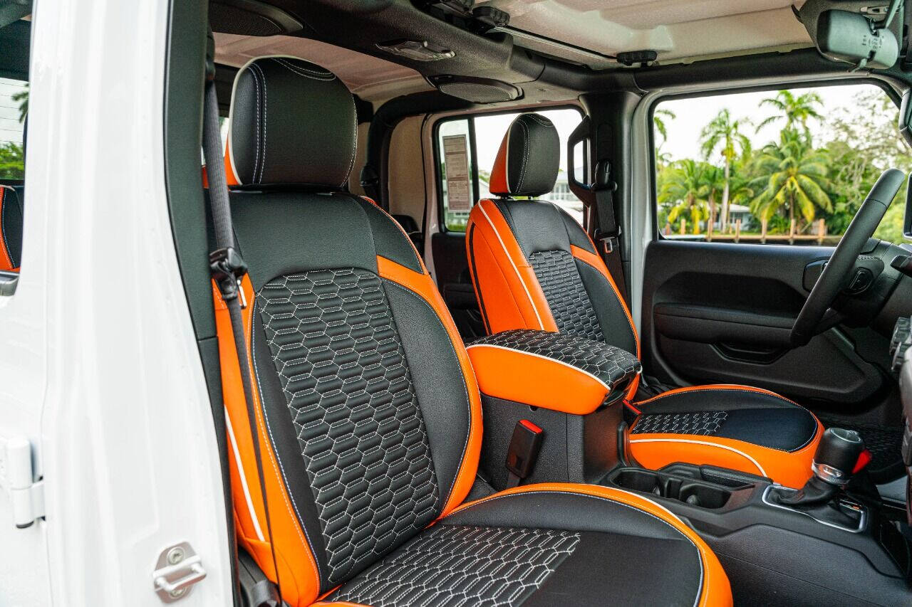 2020 JEEP Gladiator Pickup - $57,999