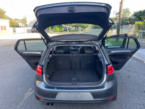 2016 Volkswagen Golf TSI SE