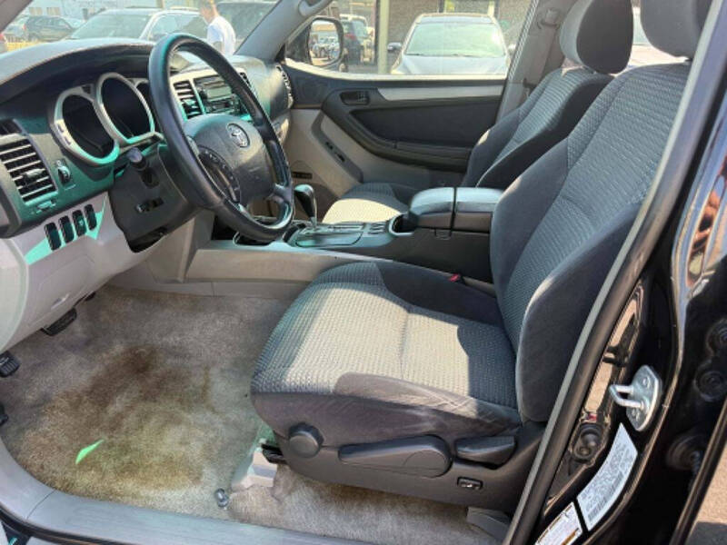 2004 Toyota 4Runner SR5