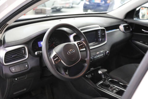 2020 Kia Sorento LX