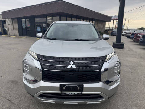 2022 Mitsubishi Outlander SE