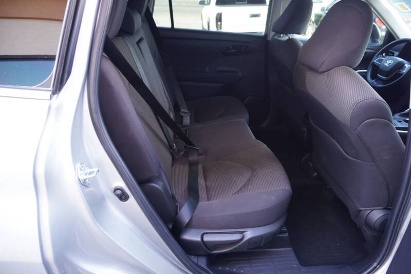 2022 Toyota Highlander L