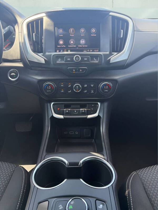 2022 GMC Terrain SLE
