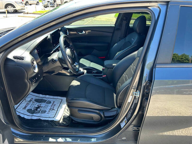 2022 Kia Forte GT Line