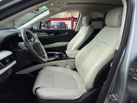 2023 Lincoln Nautilus Black Label