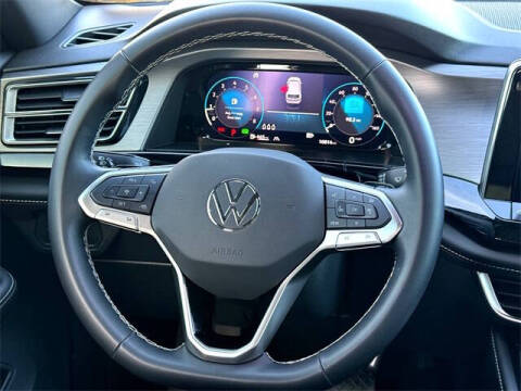 2025 Volkswagen Atlas Cross Sport SE