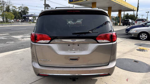 2018 Chrysler Pacifica Touring L