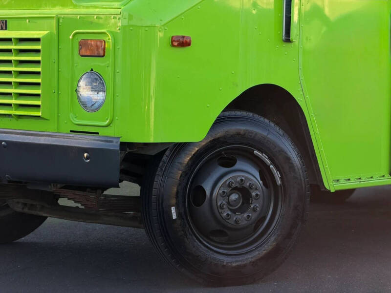 1992 GMC P30 Forward Control Chassis