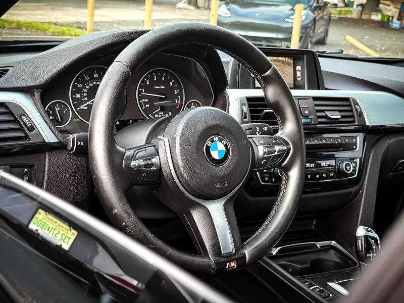 2016 BMW 3 Series 320i
