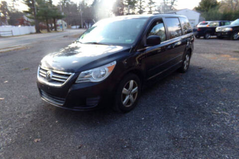 2011 Volkswagen Routan for sale at 1st Priority Autos in Middleborough MA