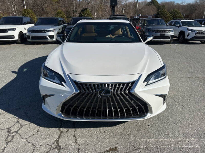 2023 Lexus ES 300h