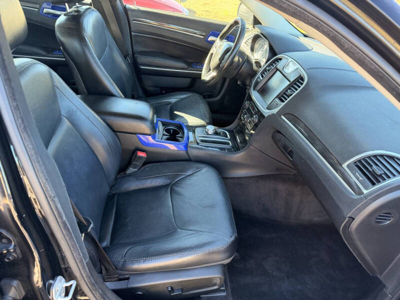 2016 Chrysler 300 Limited