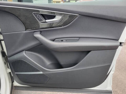 2022 Audi Q7 quattro Premium Plus 55 TFSI