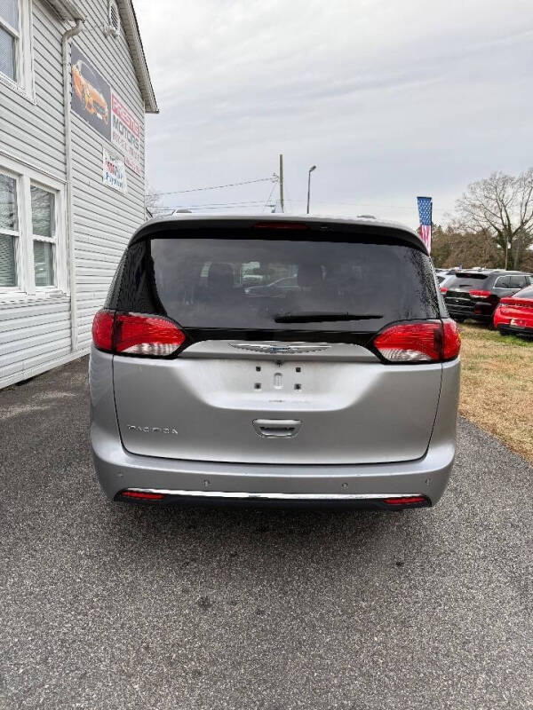 2018 Chrysler Pacifica Touring L