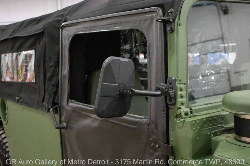 2001 AM General Hummer