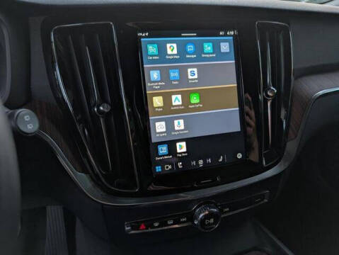 2025 Volvo V60 Cross Country B5 Plus