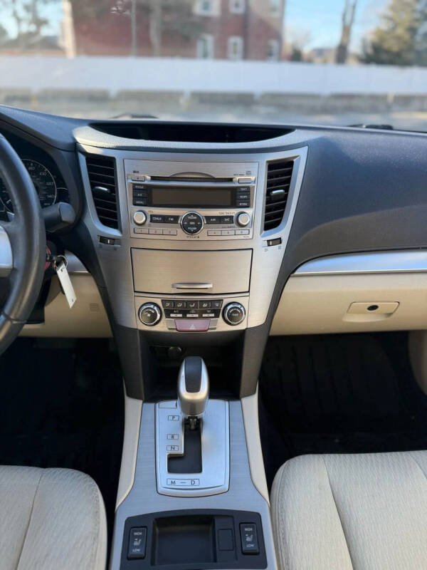 2010 Subaru Legacy 2.5i Premium