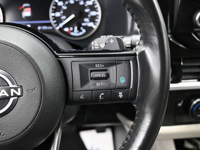 2022 Nissan Pathfinder SV