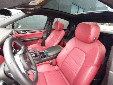 2022 Porsche Cayenne GTS Coupe