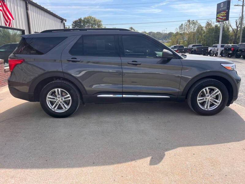 2020 Ford Explorer XLT photo 7