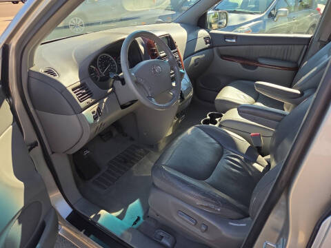 2004 Toyota Sienna XLE 7 Passenger